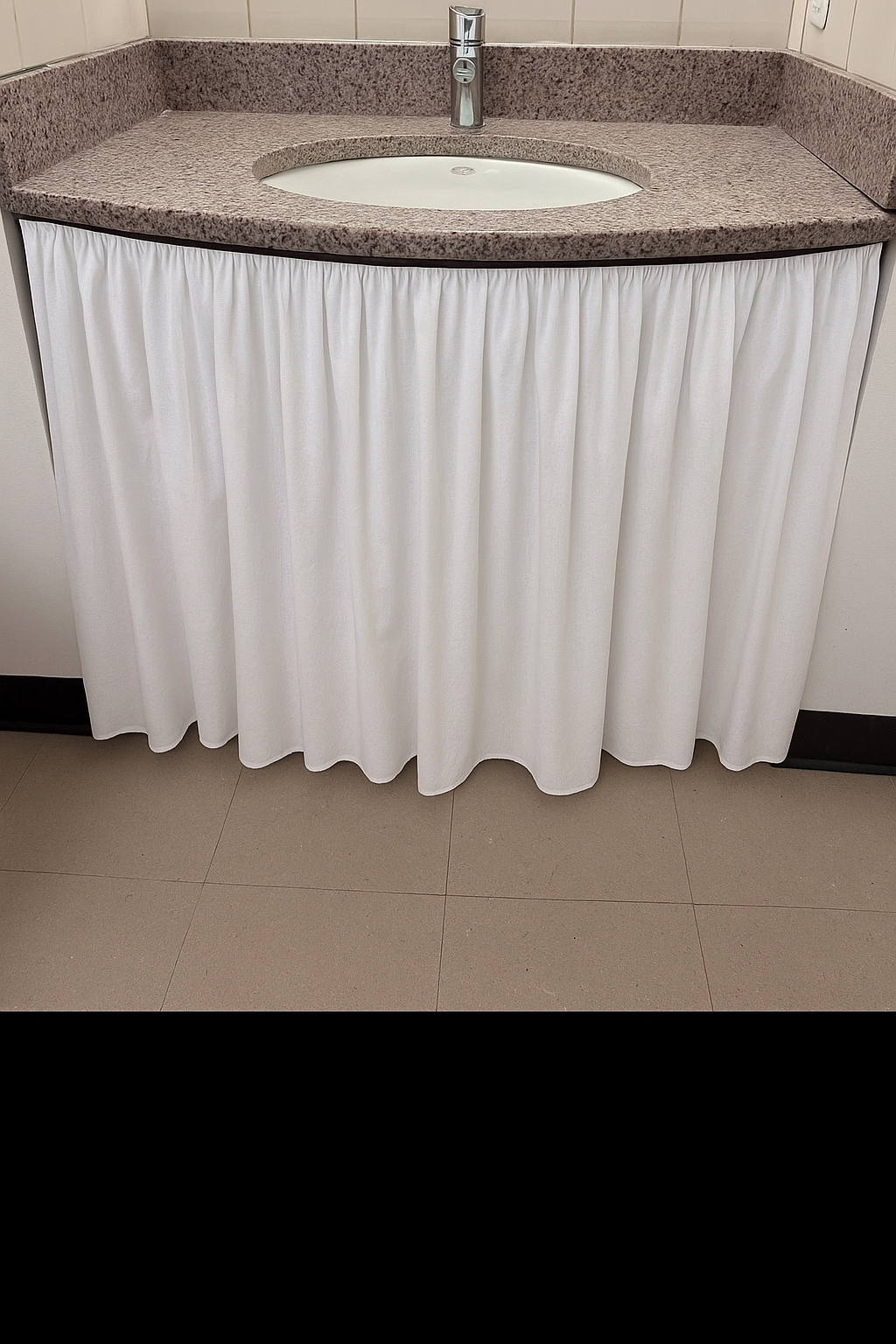 Under the sink skirt