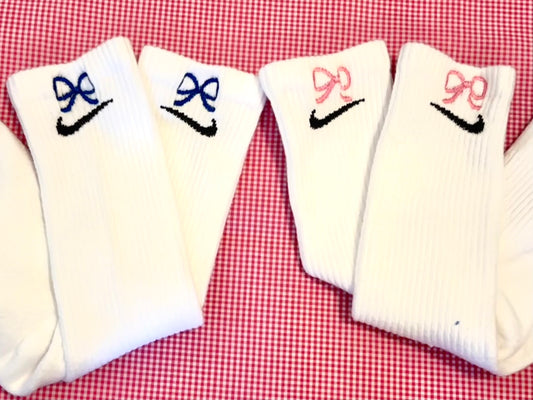 Embroidered Bow Socks